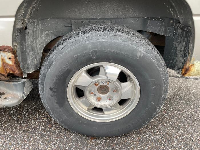 2000 chevrolet suburban k1500-4wd with 214094 miles for sale near elk-river, minnesota cc3b4540c4d740bdab0b16fc00baa69d.jpeg