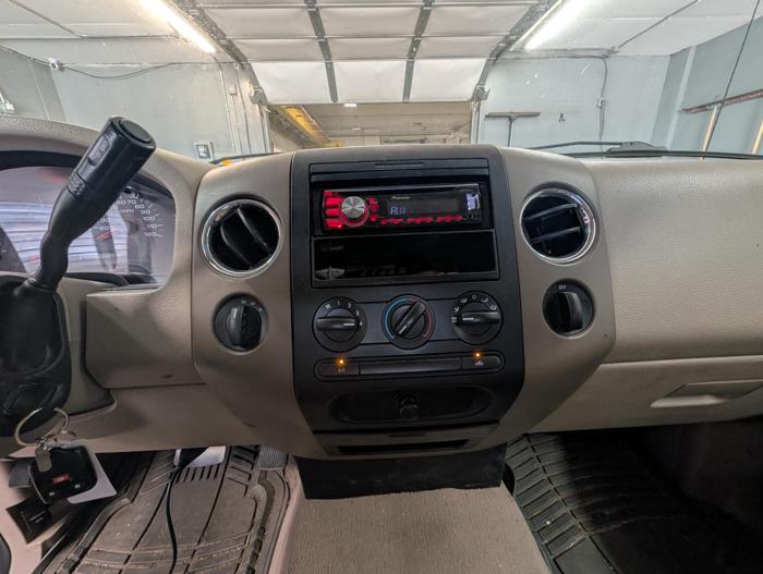2005 ford f-150 fx4-supercrew-4wd with 288226 miles for sale near elk-river, minnesota cc40ed3117594cc0aaca86329b87c2fb.jpg