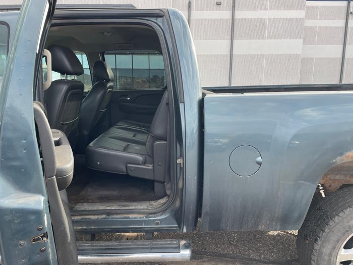 2012 chevrolet silverado-2500hd ltz-crew-cab-4wd with 209838 miles for sale near north-branch, minnesota cc740ce8b18243d39256da895f98f8f5.jpeg