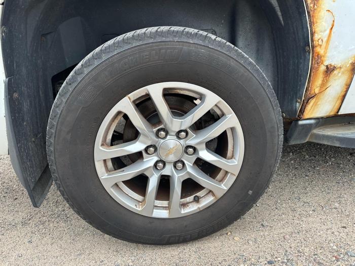 2009 chevrolet suburban lt1-1500-4wd with 242331 miles for sale near elk-river, minnesota cc9e2667c98d4fd79db4d280ee75c1ee.jpg