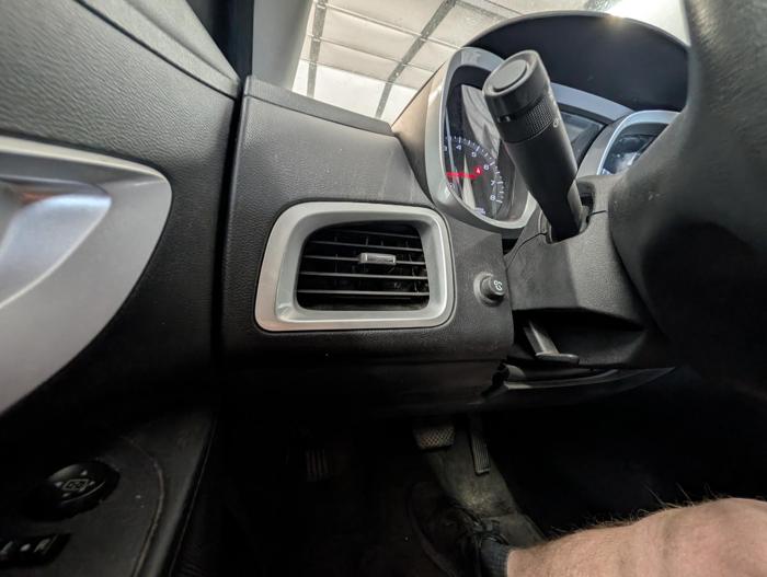 2015 chevrolet equinox ls-2wd with 154269 miles for sale near elk-river, minnesota cce551e9332945d6b98638556903560f.jpg