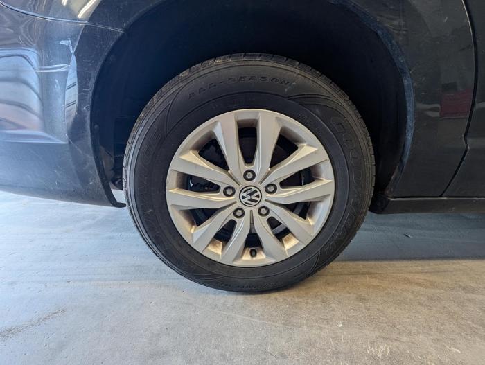2013 volkswagen routan se with 157836 miles for sale near elk-river, minnesota cd095ee3307e41e3b9d7f8c094c6aacb.jpg