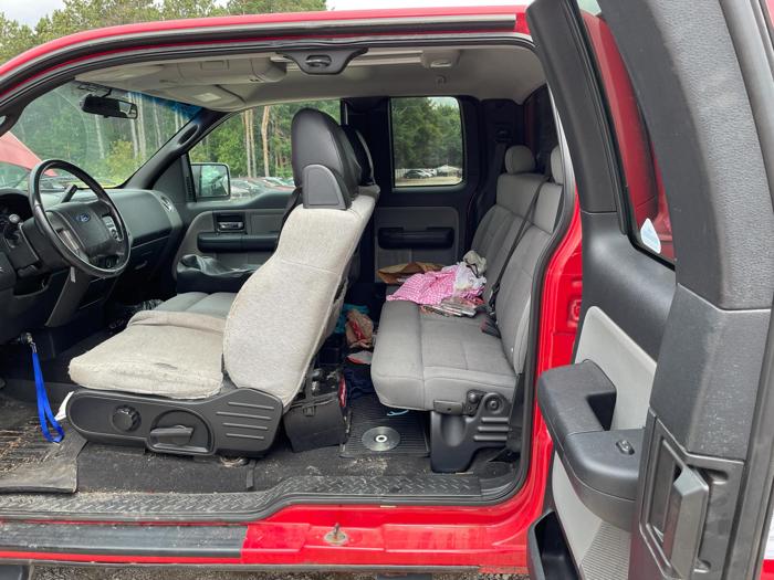 2004 ford f-150 xl-supercab-4wd with 150022 miles for sale near elk-river, minnesota cd4103f215fe493087a8c5da8e87ac65.jpg
