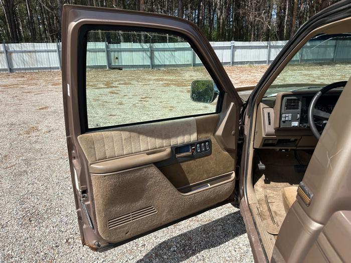 1994 chevrolet c-k-1500 reg.-cab-w-t-6.5-ft.-bed-2wd with 167960 miles for sale near elk-river, minnesota cd4f8dc928d44c0391f11f6516f970ed.jpeg