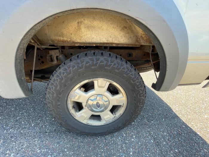 2009 ford f-150 fx4-supercab-6.5-ft.-bed-4wd with 256478 miles for sale near mora, minnesota cd505fc9a11d424f9df4c15396041f95.jpeg