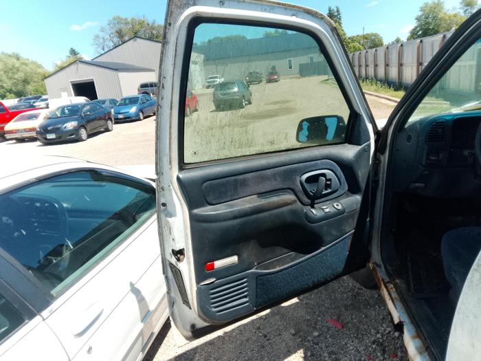 1997 chevrolet c-k-2500 ext.-cab-8-ft.-bed-2wd with 211588 miles for sale near elk-river, minnesota cd5aa1b4bce8495f8d299d0be0c602f1.jpg