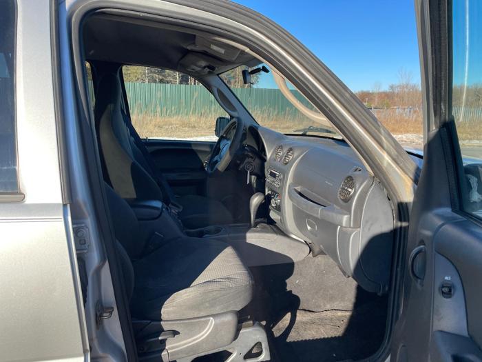 2004 jeep liberty sport with 244012 miles for sale near elk-river, minnesota cd64c21eca264a23a07229f9c07b95a4.jpg