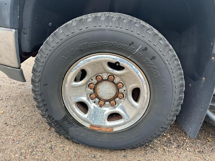 2001 chevrolet silverado-2500hd ext.-cab-4wd with 64139 miles for sale near elk-river, minnesota cd78b162d4af4a07a778a23275205a6a.jpg