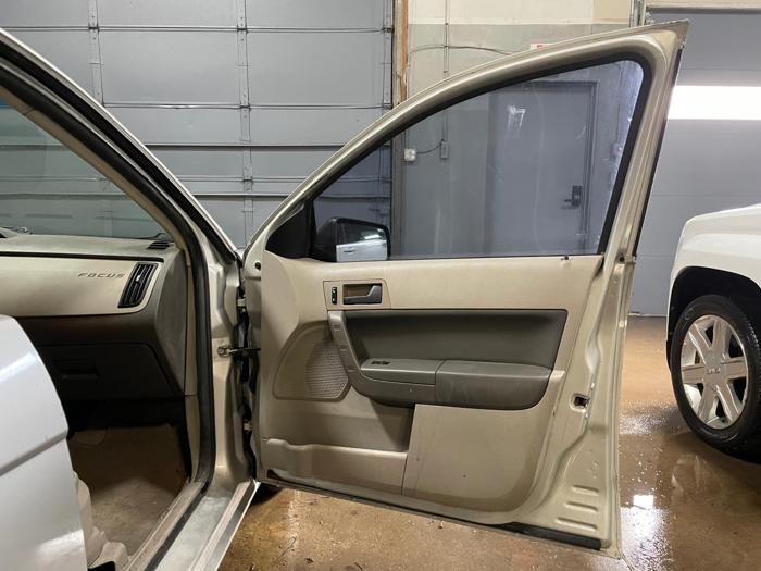 2009 ford focus se with 125677 miles for sale near elk-river, minnesota cd8bbe6bab0d40869f2b14b20eb9540d.jpg