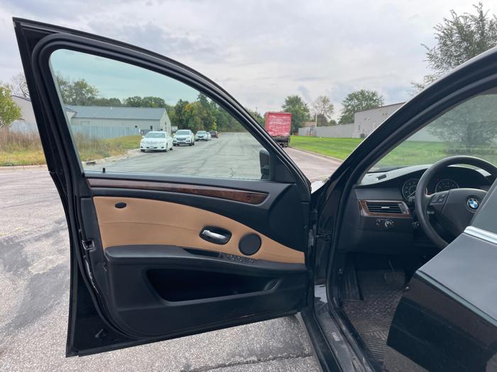 2010 bmw 5-series 528xi with 230936 miles for sale near elk-river, minnesota cda07c69258d4f499c79f523ef16264e.jpeg