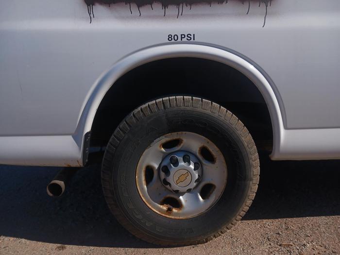 2005 chevrolet express 3500-extended with 81212 miles for sale near elk-river, minnesota cdb002aa0e02409db360b7d0038a195e.jpg