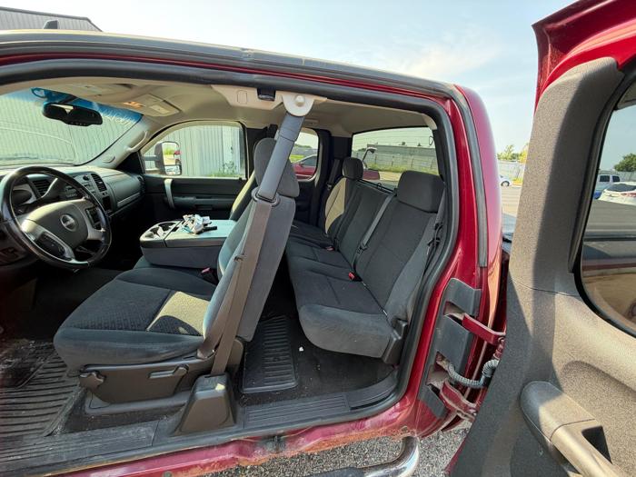2007 gmc sierra-1500 sle1-ext.-cab-4wd with 167947 miles for sale near elk-river, minnesota cdbc415c5ffc4596b48d4ed59593a4bd.jpg