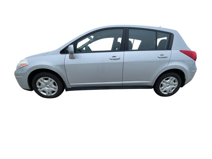 2012 nissan versa 1.8-sl-hatchback for sale near elk-river, minnesota cddcd730ed8e4a5a87eb88d99b75abf9.jpg
