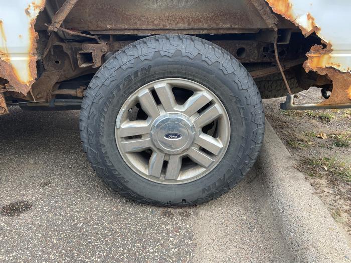 2008 ford f-150 xlt-supercrew-short-box-4wd with 136261 miles for sale near fridley, minnesota cde152bb6b2642318e38c000c9df359e.jpeg