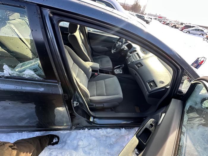 2009 honda civic lx-sedan-5-speed-at with 123359 miles for sale near elk-river, minnesota ce0552e8a0f74a1cb1eb3ed6cb399d56.jpeg