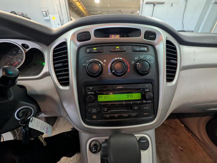 2007 toyota highlander limited-v6-4wd with 179422 miles for sale near elk-river, minnesota ce2d25725c554182b925c2e755daaa57.jpg