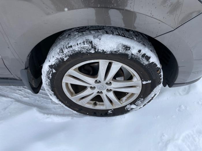 2012 hyundai santa-fe limited-3.5-4wd with 105003 miles for sale near elk-river, minnesota ce35682866e14988ad6950d249b578b3.jpeg