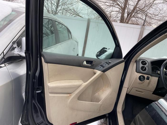 2011 volkswagen tiguan s with 146319 miles for sale near elk-river, minnesota ce494fad5abf43abbe8abfe93714f263.jpg