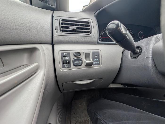 2005 toyota corolla ce with 194833 miles for sale near elk-river, minnesota ce74ece1bd464efe8d00fac283c64134.jpg