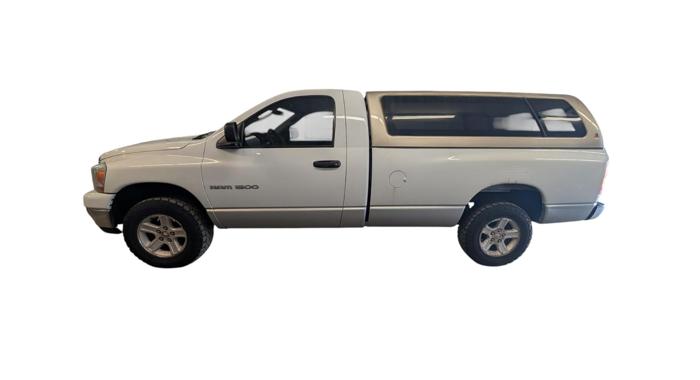 2006 dodge ram-1500 laramie-4wd with 130207 miles for sale near elk-river, minnesota ce949912606a46519dd38734e3ad4e7a.jpg