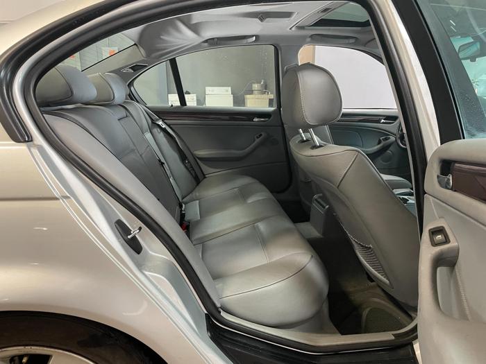 2003 bmw 325i with 136481 miles for sale near elk-river, minnesota cf04e170aff642b08f1f2abd86344d3a.jpg