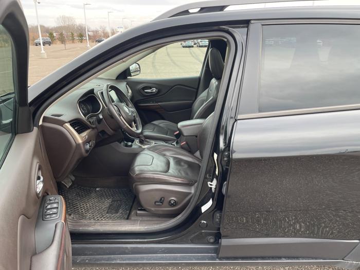 2014 jeep cherokee trailhawk-4wd with 131135 miles for sale near coon-rapids, minnesota cf21cc2fd8a642c9b218b57d6229481f.jpeg