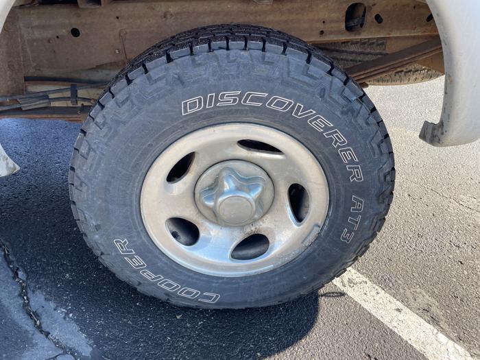 2000 ford f-150 xl with 198114 miles for sale near white-bear-lake, minnesota cf64f91ab314492d9e6eec901ba9ebf0.jpeg