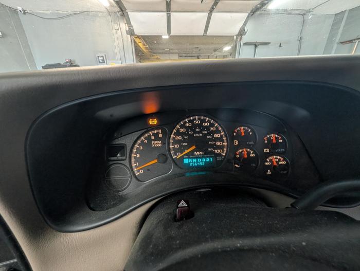 2001 chevrolet tahoe 4wd with 256492 miles for sale near elk-river, minnesota cfc863c119cc483183df4924040dd1f1.jpg