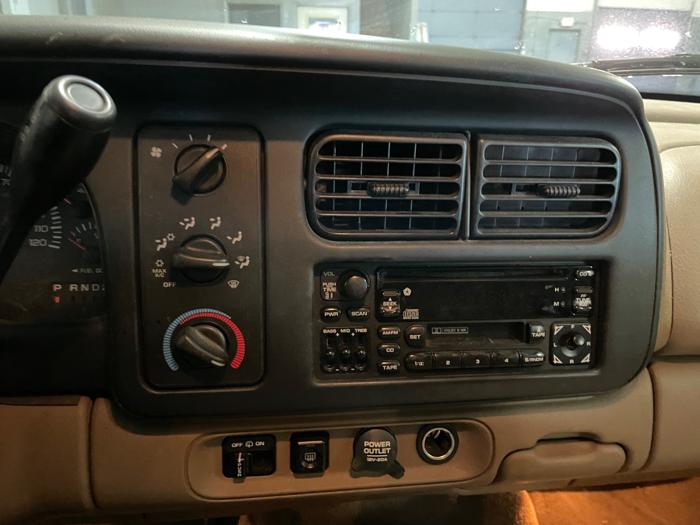 1999 dodge durango 4wd with 240421 miles for sale near elk-river, minnesota cfdf45401e38492bb457b94cab32506a.jpeg