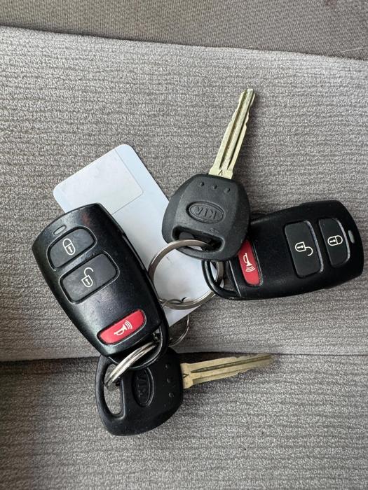 2012 kia sedona with 181342 miles for sale near elk-river, minnesota cfe6062e2cb54bb48dc7859c98aecf0a.jpg