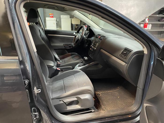 2008 volkswagen jetta with 174851 miles for sale near elk-river, minnesota cfebf04fe34c4308a83dc5e1c254b69c.jpg
