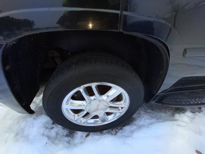 2008 gmc envoy xl-denali-4wd with 237054 miles for sale near elk-river, minnesota cff07de6546644e4b107b90c05d577c9.jpeg