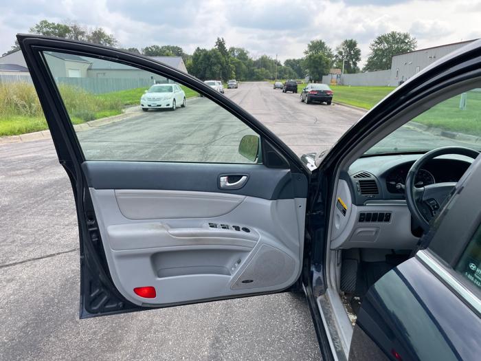 2007 hyundai sonata se-xm with 164259 miles for sale near elk-river, minnesota d03518798fef4fadbfdda46678869469.jpeg