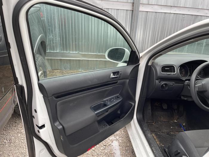 2010 volkswagen jetta-sportwagen s with 143859 miles for sale near elk-river, minnesota d03b8ba7b93641c0a8ec30a3b0265d04.jpg