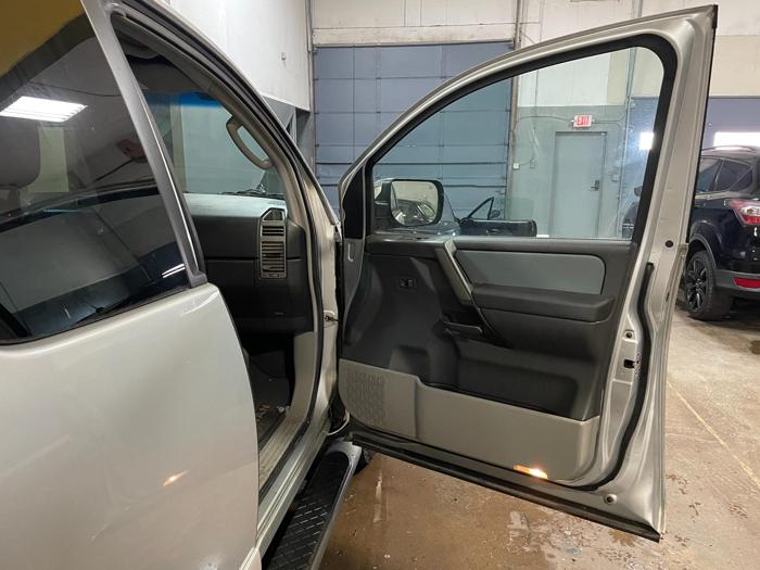 2004 Nissan Titan