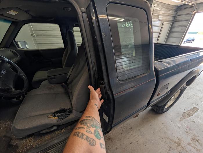 2001 ford ranger edge-supercab-3.0-4wd with 237005 miles for sale near elk-river, minnesota d06813184ec44f279ba473e608e6fda4.jpg