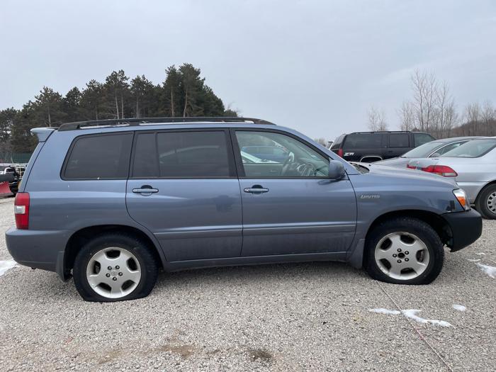 2004 toyota highlander base for sale near elk-river, minnesota d06c07d1f0194972bc4394e6109cdf2c.jpg