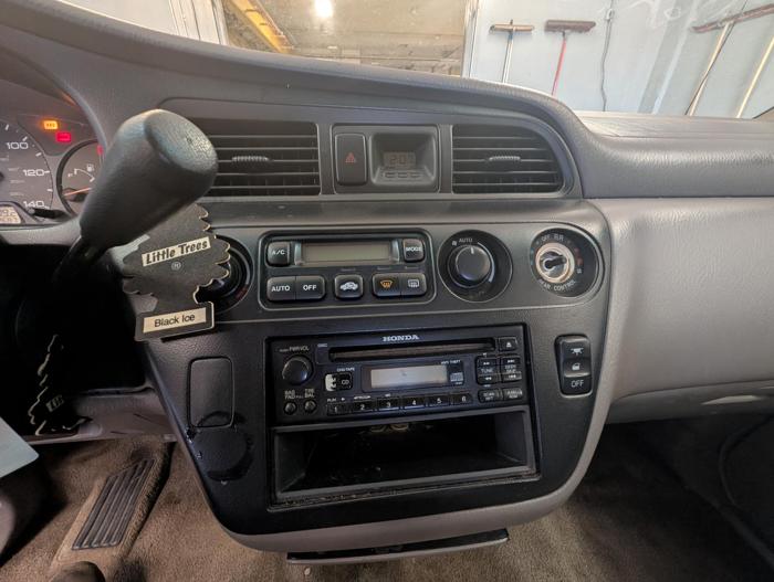 2000 honda odyssey ex with 273688 miles for sale near elk-river, minnesota d07a5e54352541d985c06cce1557d3c1.jpg
