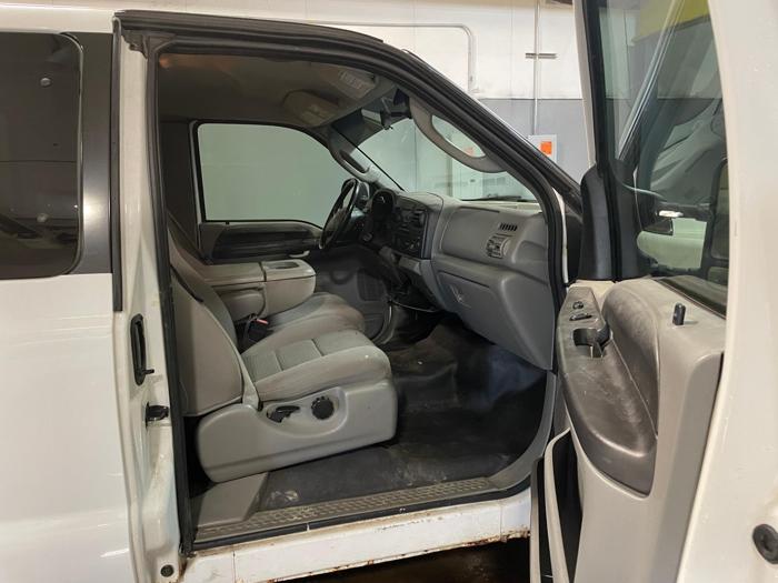 2005 ford f-250 xl with 165836 miles for sale near elk-river, minnesota d0c18cd106944b32a8f367c47cdf5dfc.jpg