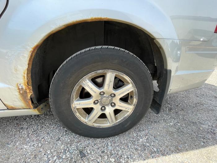 2008 chrysler town-&-country touring with 237369 miles for sale near elk-river, minnesota d0e0c91215be4b7f95f8fad7e3291f06.jpeg