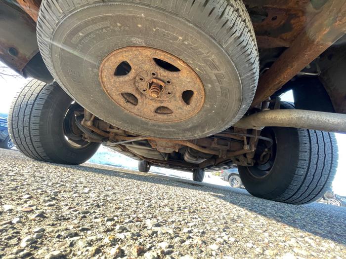 2006 gmc yukon-xl sl-1500-4wd with 260584 miles for sale near fridley, minnesota d1270cfd592c468eb5f7e962e2798959.jpeg