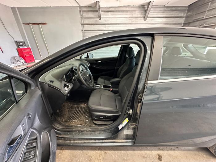 2017 chevrolet cruze lt-auto-hatchback with 84214 miles for sale near elk-river, minnesota d138f7e74dba49758d30a5ae851d9561.jpeg