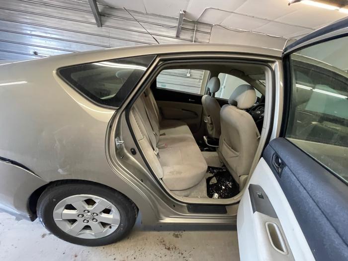 2006 toyota prius 4-door-liftback with 175609 miles for sale near elk-river, minnesota d1c2883aa1084b05895186b95b886f35.jpeg
