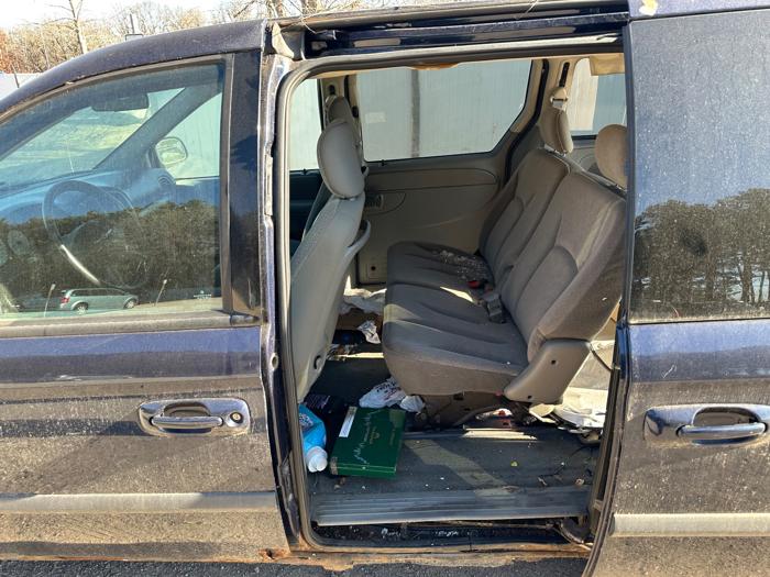 2006 chrysler town-&-country base with 141271 miles for sale near elk-river, minnesota d1e59e93b0d949b490d9bf41c878ac56.jpeg