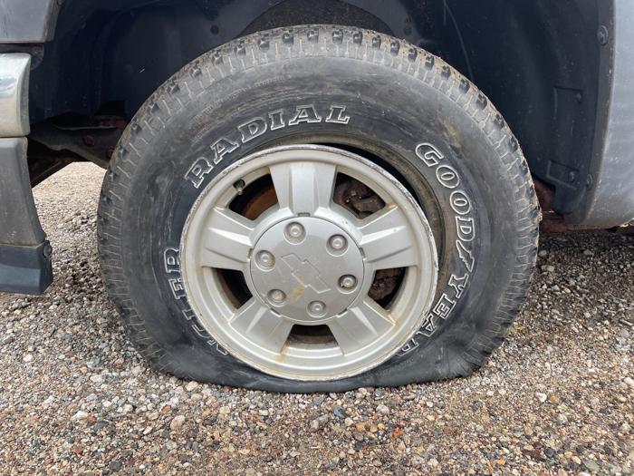 2006 chevrolet colorado ls-ext.-cab-4wd with 151746 miles for sale near elk-river, minnesota d222f15429f84e8cb43974a661fbcd99.jpeg