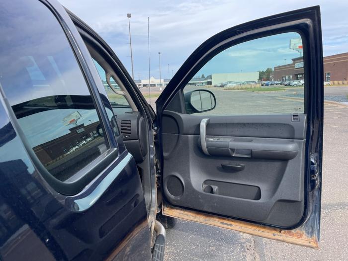 2008 chevrolet silverado-1500 work-truck-ext.-cab-std.-box-4wd with 142850 miles for sale near north-branch, minnesota d22b139ec064419b964b48856416b5fe.jpeg