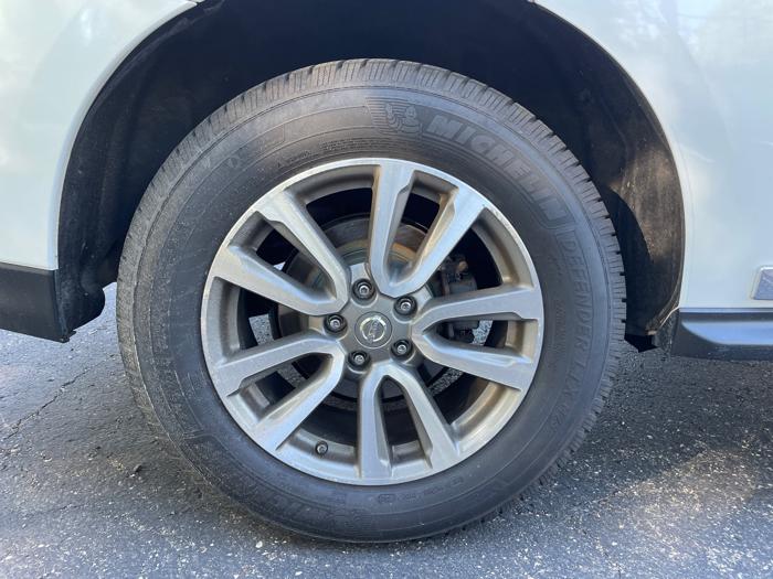2013 nissan pathfinder le-4wd with 184373 miles for sale near white-bear-lake, minnesota d230258a3d6c43179bdc5e58fcba784f.jpeg