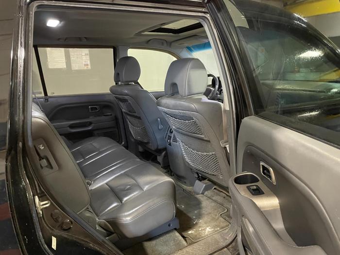 2006 honda pilot ex-l(-with-navi) with 289760 miles for sale near elk-river, minnesota d262264eb08c44419c280c44955dc826.jpg