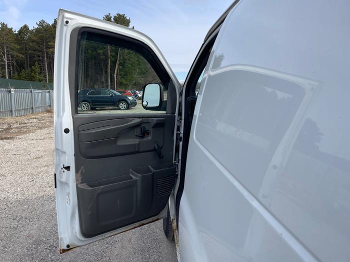 2006 chevrolet express 3500-extended-cargo with 260515 miles for sale near elk-river, minnesota d27e5e66bd214c1e8f98bb6305a2869d.jpeg