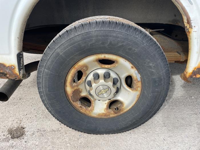 2006 chevrolet express 3500-extended-cargo with 260515 miles for sale near elk-river, minnesota d2bafd3957644999826885b5de8ef548.jpeg